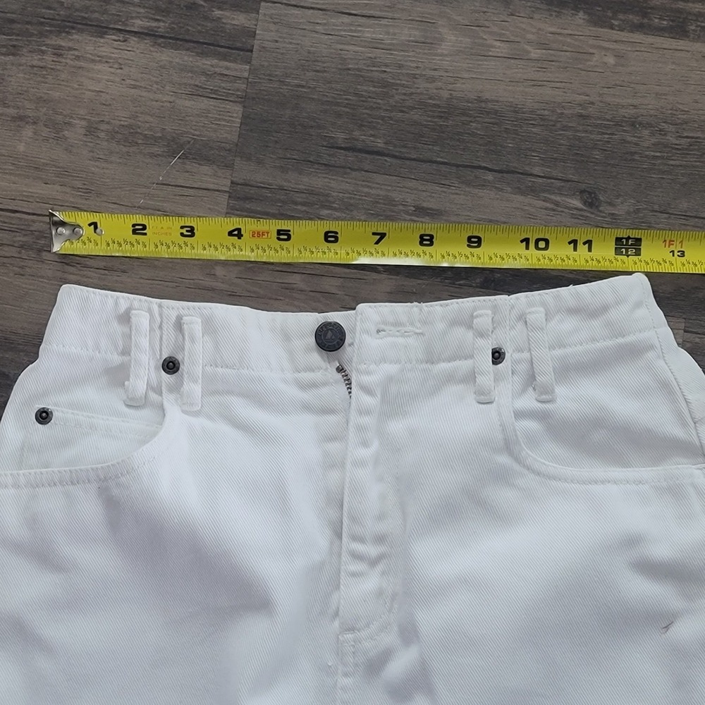 Liz Claiborne Lizwear‎ Vintage White Denim Mini Skirt High Waisted Petite 4 - Picture 4 of 7